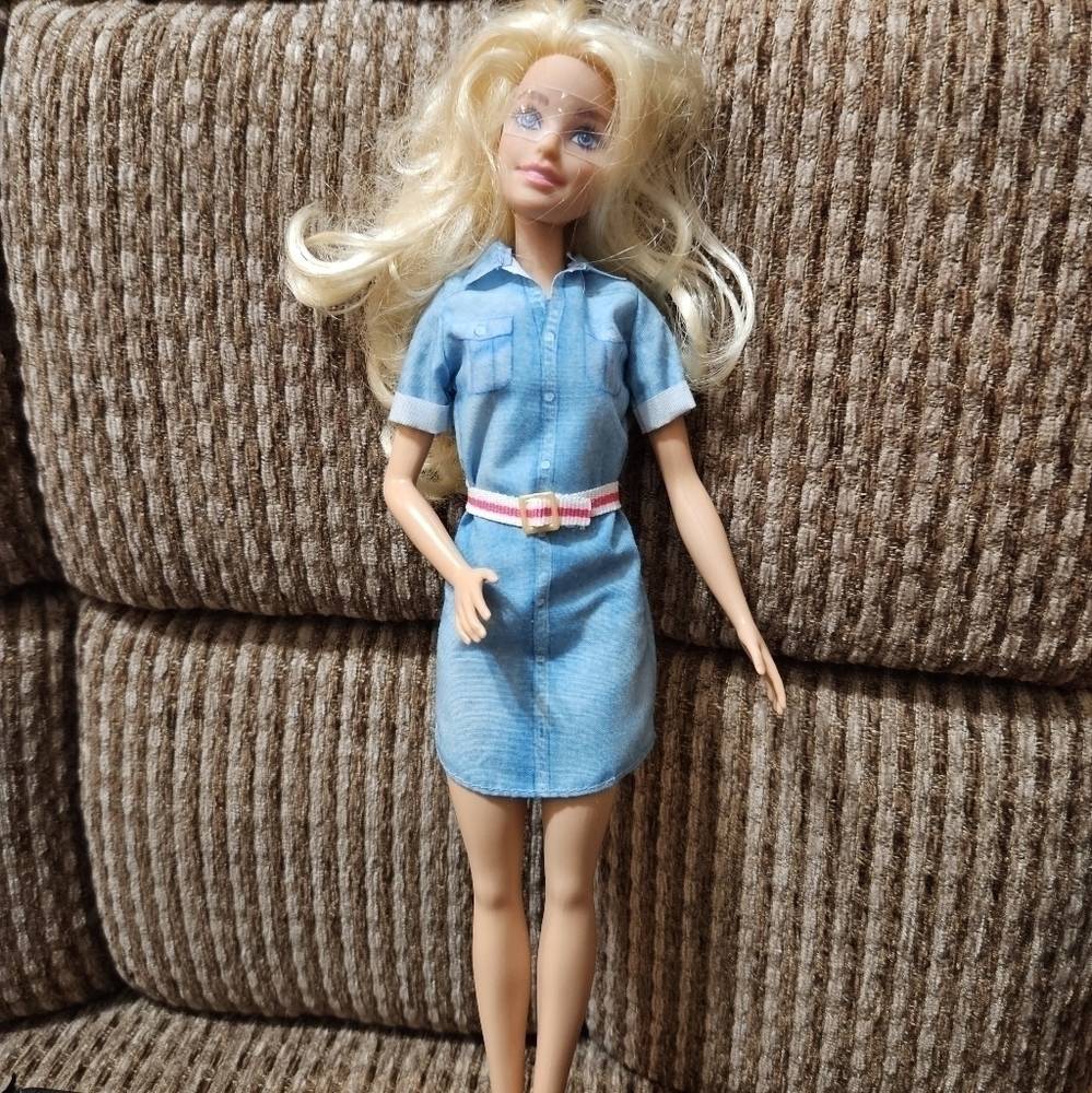 Barbie Dreamhouse Adventure and travel Doll